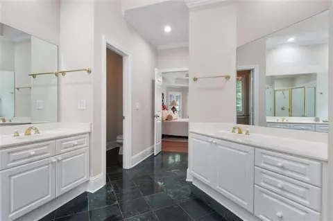 Bath - 548 Harper Rd, Mcdonough, GA 30252 photo 4 of 10