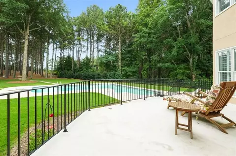 Exterior - 548 Harper Rd, Mcdonough, GA 30252 photo 7 of 13