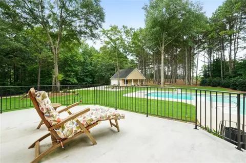 Exterior - 548 Harper Rd, Mcdonough, GA 30252 photo 6 of 13