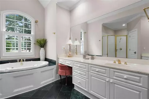 Bath - 548 Harper Rd, Mcdonough, GA 30252 photo 3 of 10