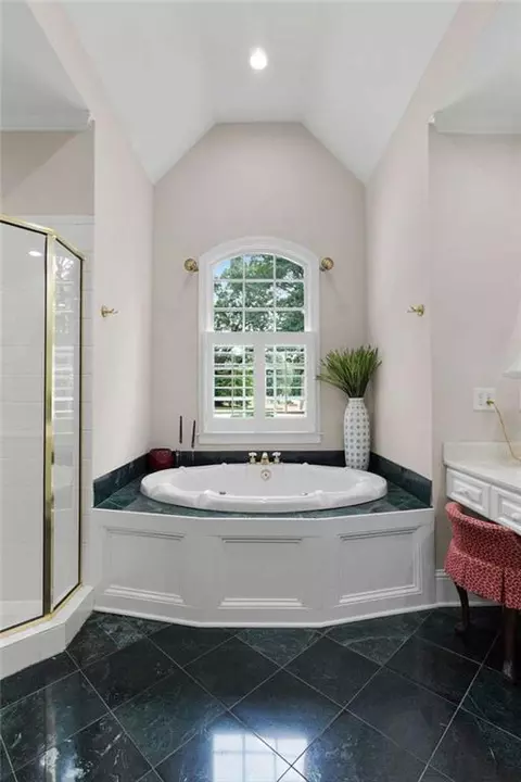 Bath - 548 Harper Rd, Mcdonough, GA 30252 photo 1 of 10