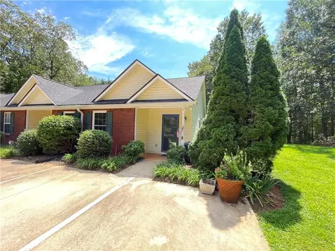 4012 Hidden Hollow Ter #C, Gainesville, GA 30506
