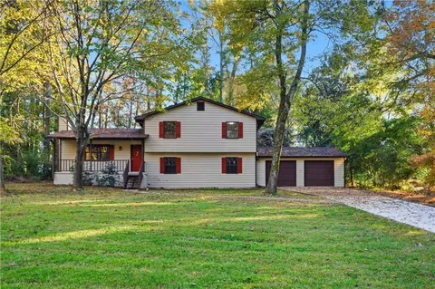 4463 Brown Deer Ln, Acworth, GA 30101
