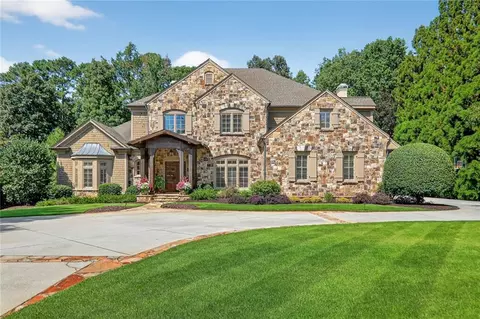 535 Old Cobblestone Dr, Atlanta, GA 30350