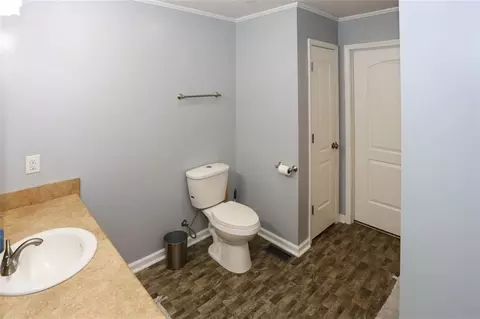 Bath - 207 Van Wert St, Buchanan, GA 30113 photo 2 of 5
