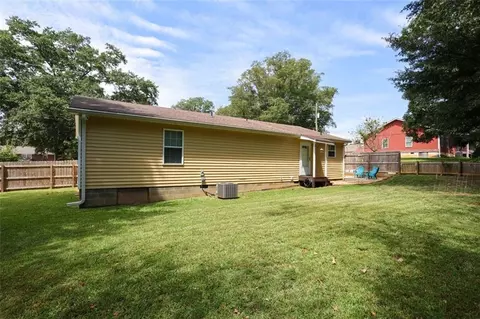 Exterior - 207 Van Wert St, Buchanan, GA 30113 photo 8 of 14