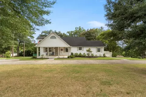 120 Buena Vista Dr, Calhoun, GA 30701