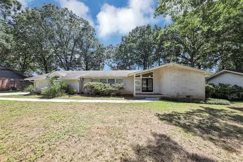 4203 Hapsburg Ct, Decatur, GA 30034