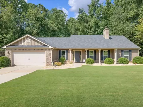 402 Rouse Rd Ext, Hoschton, GA 30548