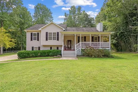 240 River Oak Ct, Temple, GA 30179