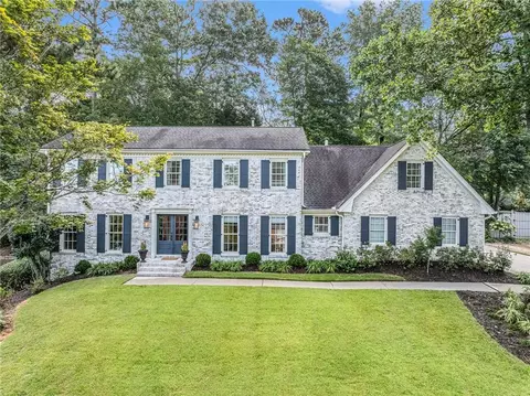 5337 Redfield Rd, Dunwoody, GA 30338