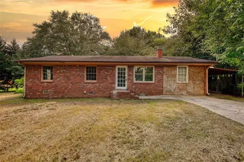 4062 Donna Ln, Loganville, GA 30052