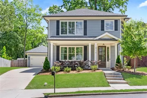 510 Oak Dr, Hapeville, GA 30354