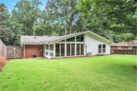 Exterior - 3880 Admiral Dr, Chamblee, GA 30341 photo 6 of 8