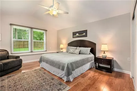 Bedroom - 3880 Admiral Dr, Chamblee, GA 30341 photo 3 of 5