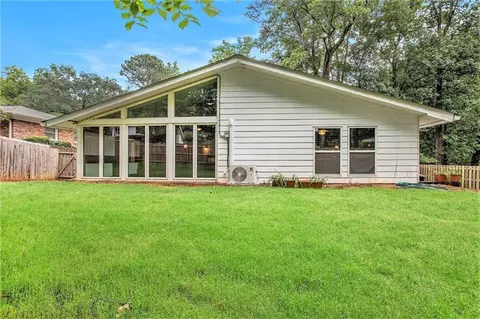 Exterior - 3880 Admiral Dr, Chamblee, GA 30341 photo 5 of 8