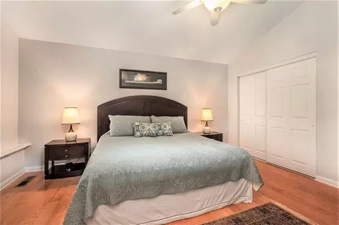 Bedroom - 3880 Admiral Dr, Chamblee, GA 30341 photo 4 of 5