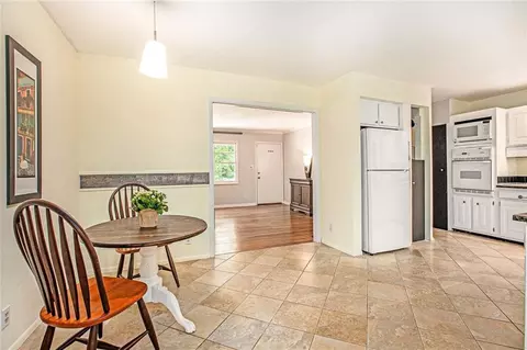 Dining - 3880 Admiral Dr, Chamblee, GA 30341 photo 2 of 3