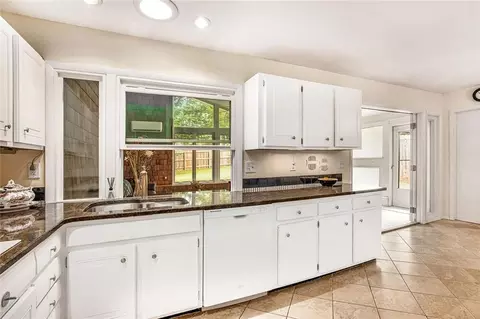 Kitchen - 3880 Admiral Dr, Chamblee, GA 30341 photo 3 of 3