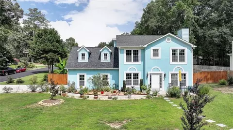 581 Black Creek Dr, Lawrenceville, GA 30044