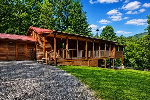 711 Arp Rd, Mineral Bluff, GA 30559