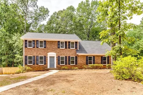 1493 Stoneleigh Hill Rd, Lithonia, GA 30058