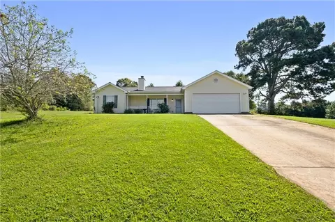 1224 Palmer Dr, Winder, GA 30680