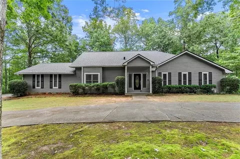 1865 Ledieu Rd, Roswell, GA 30075