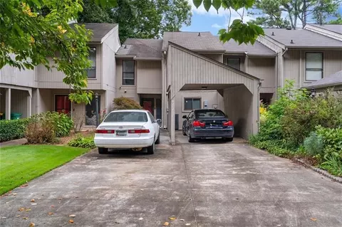 6207 Willow Run Rd, Peachtree Corners, GA 30092