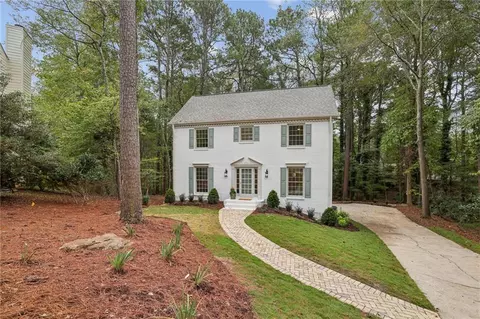 525 Persimmon Ln, Roswell, GA 30076