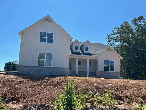 676 Sweetgrass Dr, Demorest, GA 30535