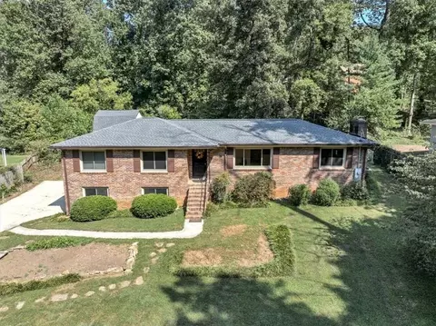 2020 Starlight Dr, Marietta, GA 30062