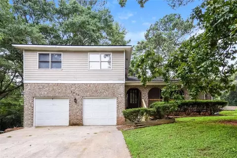 2594 Treadway Dr, Decatur, GA 30034