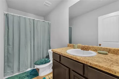 Bath - 12225 Anchor Way, Hampton, GA 30228 photo 4 of 4