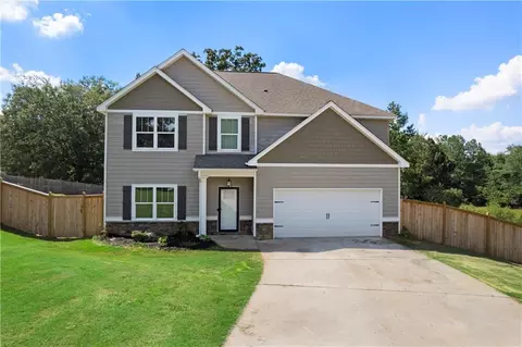 113 Natures Pointe Trl, Carrollton, GA 30117