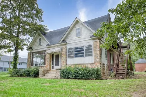 2999 Roosevelt Hwy, Atlanta, GA 30337