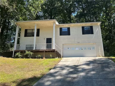 5323 Scarbrough Round, Stone Mountain, GA 30088