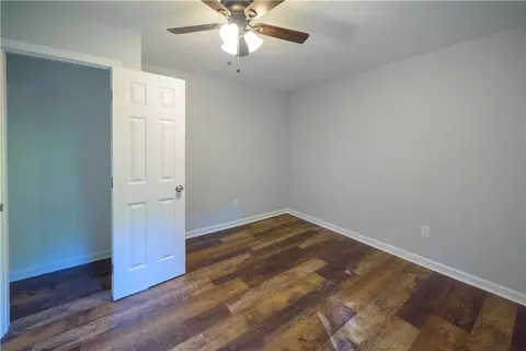 Bedroom - 79 S Pine St, Toccoa, GA 30577 photo 3 of 4