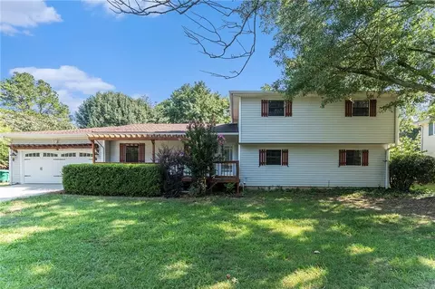 1608 Drakes Dr, Jonesboro, GA 30236