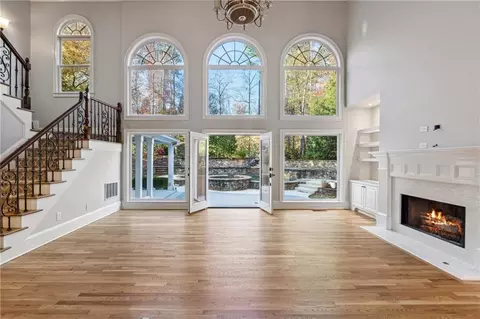 2195 Lake Shore Lndg, Alpharetta, GA 30005