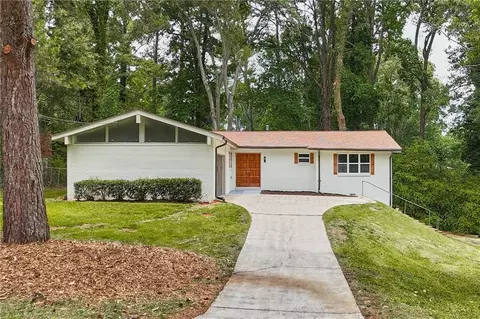 4376 Riverwood Cir, Decatur, GA 30035