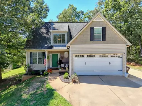 271 Panacea Ln, Demorest, GA 30535