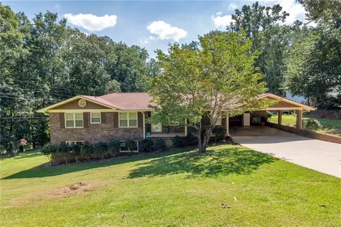 5059 Whispering Pines Dr, Gainesville, GA 30504