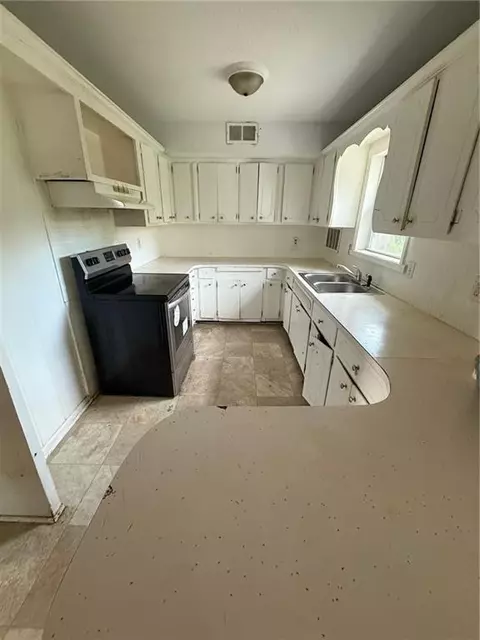 Kitchen - 3450 Jonathan Cir, Augusta, GA 30906 photo 1 of 2