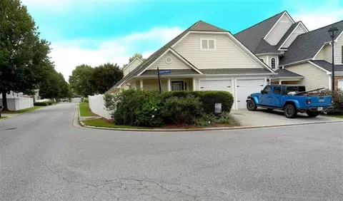 536 Highland Falls Dr, Hiram, GA 30141