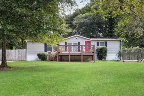 23 Valley Trl SE, Acworth, GA 30101