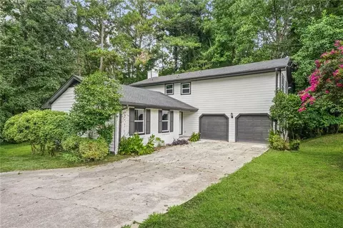 409 Arbor Ridge Dr, Stone Mountain, GA 30087