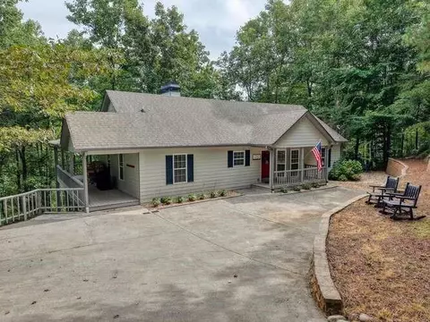 1905 Bell Eagle Dr, Hiawassee, GA 30546