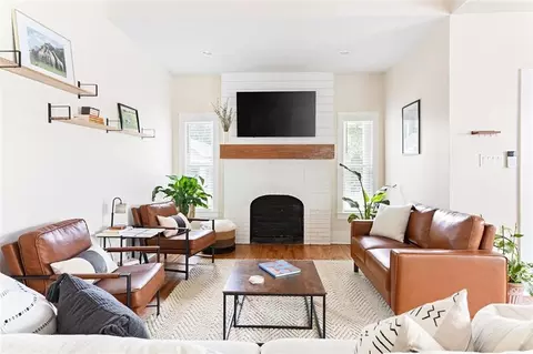 1071 White Oak Ave SW, Atlanta, GA 30310
