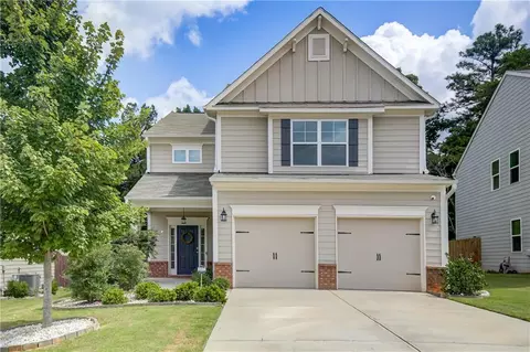 1031 Shadow Glen Dr, Fairburn, GA 30213